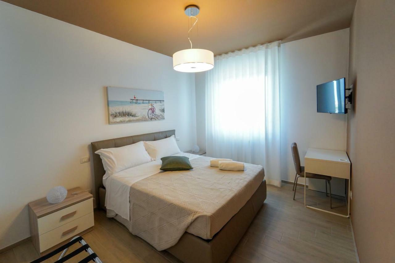 Wojtyla Airport Bari Bed & Breakfast エクステリア 写真